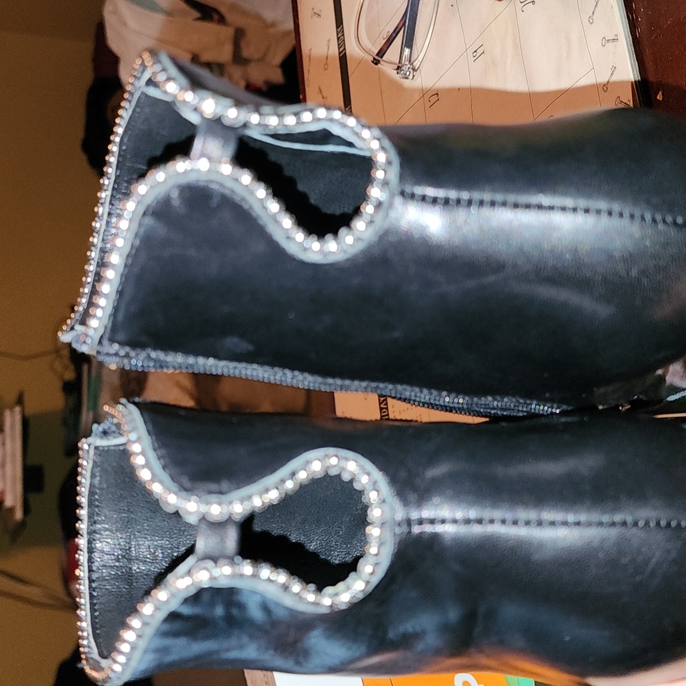 MADE IN ITALY MA&LO BLACK REAL LEATHER STUD TRIM BOOTIES EUC SIZE 40 - Picture 9 of 13